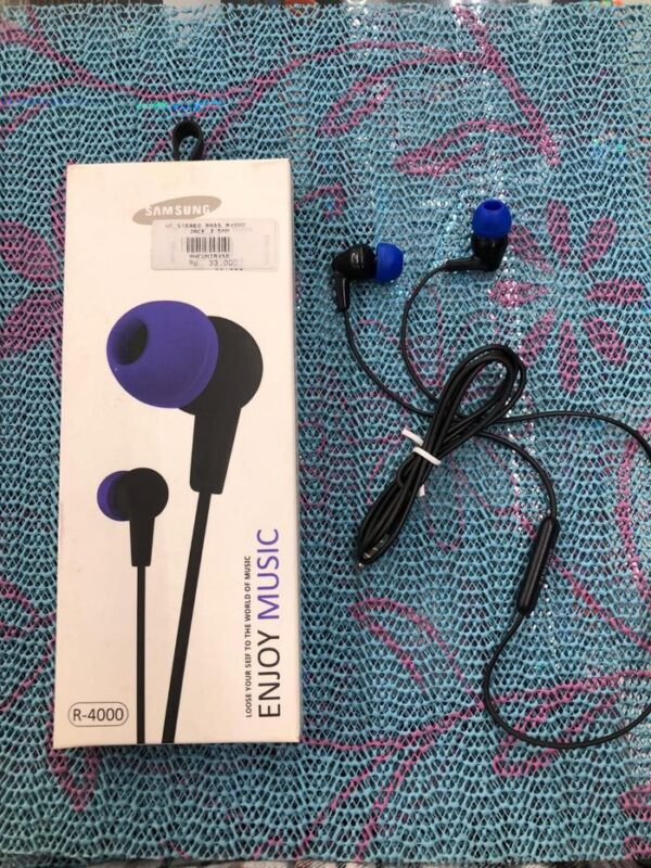 Handsfree Stereo Bass R4000 Earphone Type-C/Jack 3.5 mm Headphone