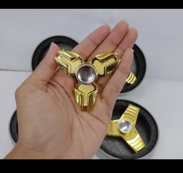 Fidget Spinner Crom 3 Sisi Mainan Penghilang Penat